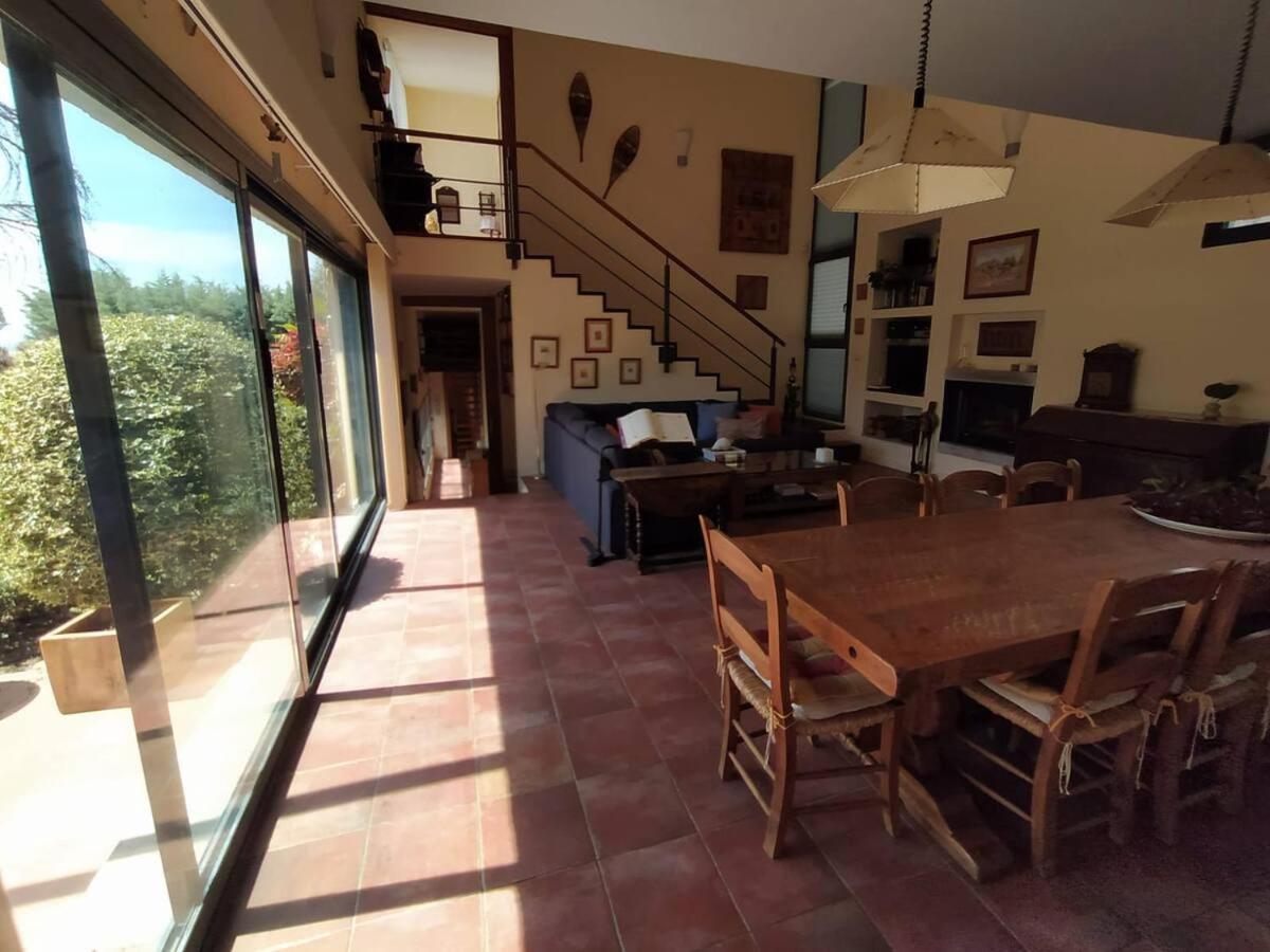 Fantástica vivienda con amplio jardín y piscina Vila Cercedilla Exterior foto